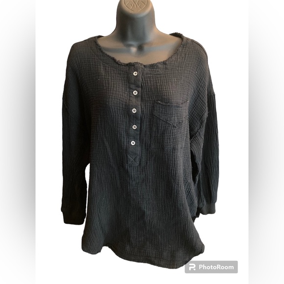 7 For All Mankind Tops - 7 For All Mankind Black Long Sleeve Top. Size Small (Oversized).